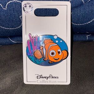 Disneys finding Nemo pin